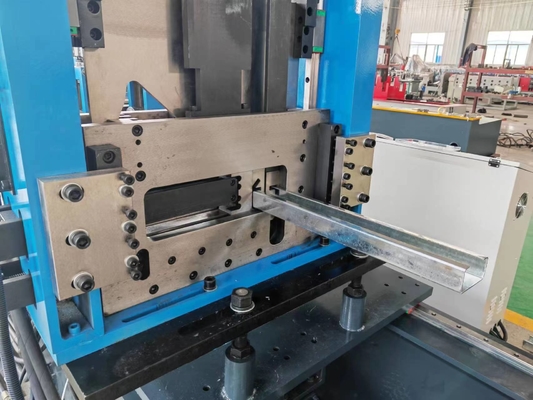 G350 G550 2.4 میلی متری فولاد گالوانیزه کامل فولاد سخت دستگاه رول شکل دهی C/Z