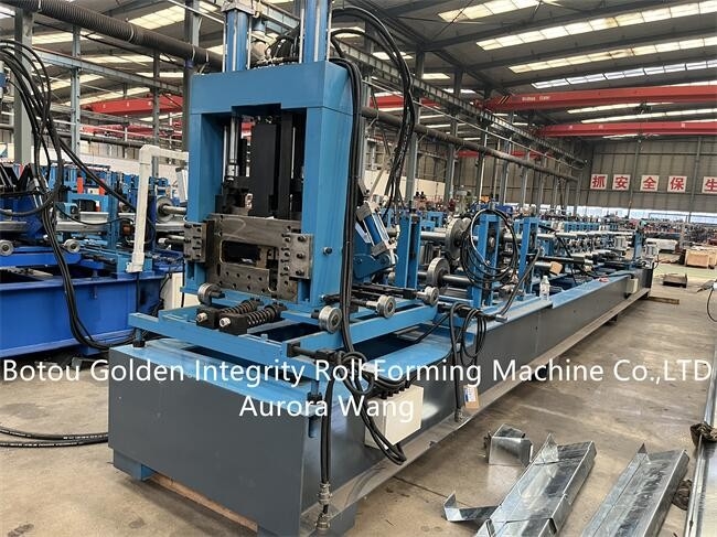 11 کیلووات CZ Purlin Roll Forming Machine تنظیم اندازه 80-300mm برای خانه های سازه فولادی